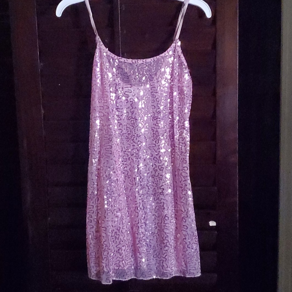 Sequenced tank top
